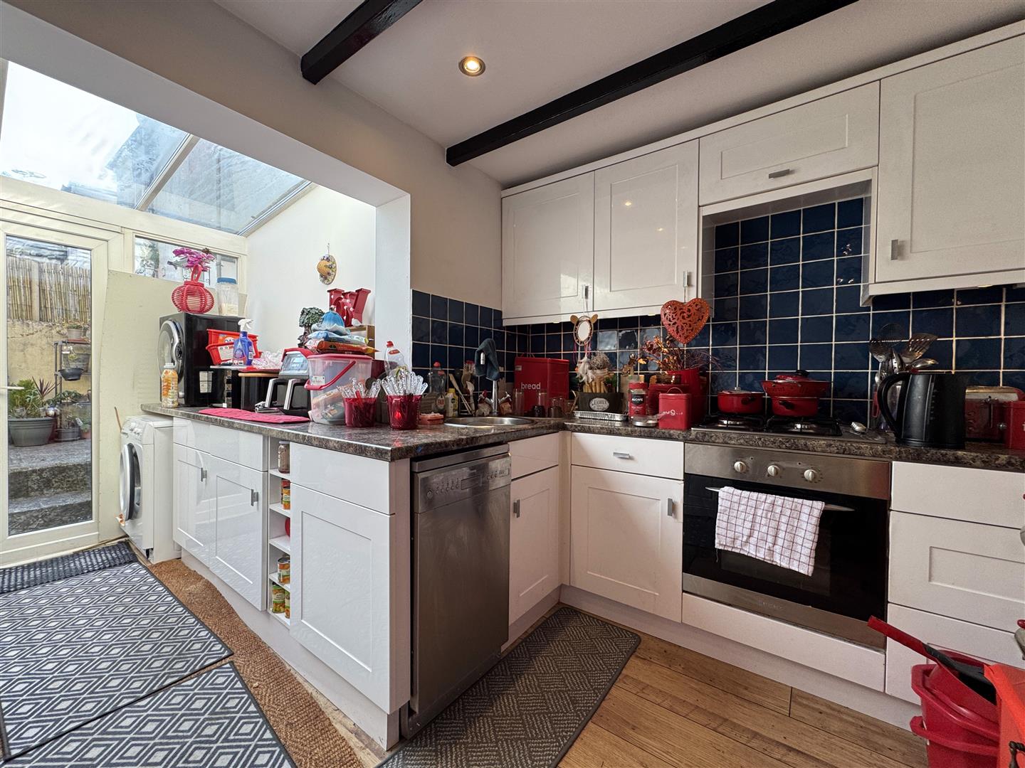 2 bed property in Richmond Hill, Truro